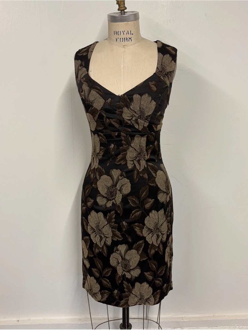 Elegant Black Dress with Gold Floral Jacquard